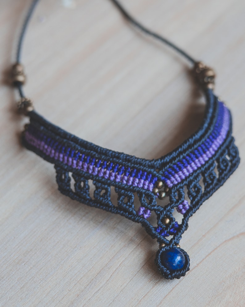 Mönster för fotlänkskedja i makramé, handledning för barfotasandaler i mikromakramé, boho fotlänkskedja i PDF-format, Gör din egen fotlänkskedja i makramé steg för steg bild 10