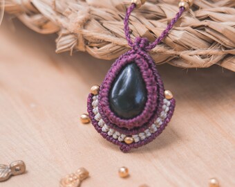 Powerful Obsidian pendant, Obsidian macrame pendant, small pendant, Obsidian amulet, healing stone, gift for her, Bohemian Obsidian necklace