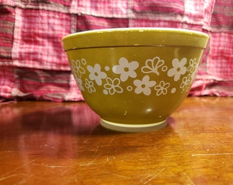 Pyrex Spring Blossom 401 Mixing Bowl / Nesting Bowl