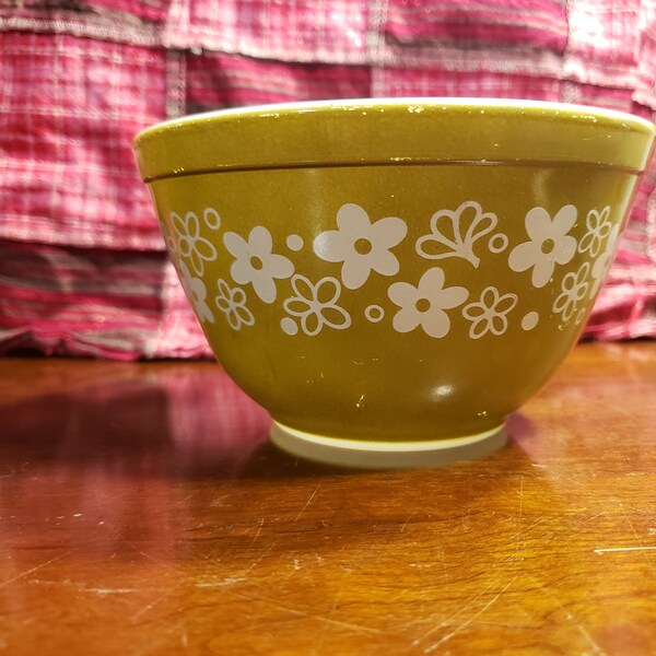 Pyrex Spring Blossom 401 Mixing Bowl / Nesting Bowl