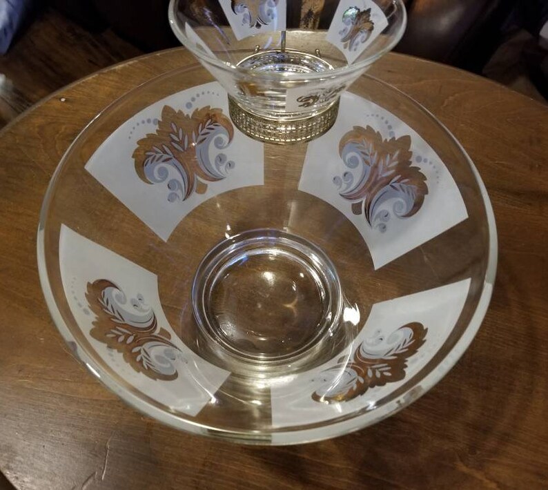 Vintage Anchor Hocking Festive Chip and Dip set with bracket. Etsy