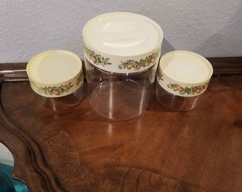 Vintage Pyrex Spice of Life has lid Small Pyrex See and Store Container 2 piece 3 3/4in tall and 2in diameter approximately