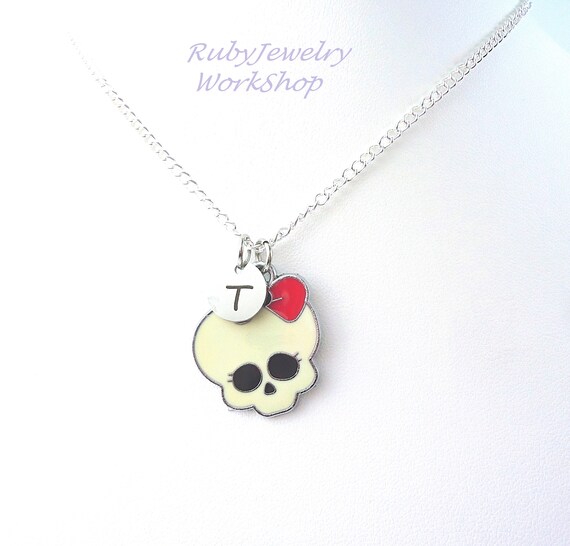 Vampirina jewelry store