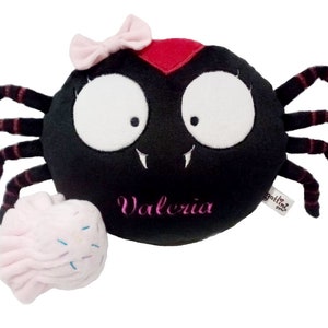 Araña niño niña peluche tierno regalo Decoración recuerdo juguete negro kawaii suave nombre bordado cumpleaños corazón gótico amor guyuminos Girl embroidery