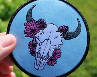 Patch Bison Skull Bitterroot Flowers | Woven Patch with Satin Stitch Edge 2.5" Wide Full Sticker Backing