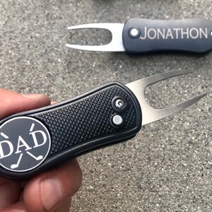 Gepersonaliseerde golfsprinkler en balmarkering, gegraveerd kerstcadeau afbeelding 5