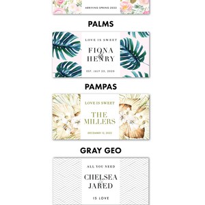 Pu&ograve; includere: Immagine con varie opzioni di design per etichette personalizzate. I design includono temi floreali, geometrici e botanici con testi come "Baby Olivia", "Fiona & Henry" e "The Millers". Il testo "Choose Your Design" &egrave; in alto.