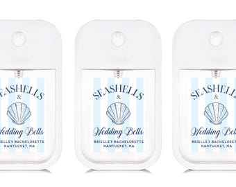 Desinfectante de manos para despedida de soltera con diseño de conchas marinas y campanas de boda - Etiquetas para despedida de soltera con temática playera - Fin de semana de chicas - Recuerdos de desinfectante de manos con diseño de tarjeta
