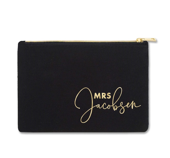 Bride Personalized MakeUp Bag - Bridal Shower Bag - Customized MakeUp Bag - Bride Make Up Bag - Mrs Bag For Bride - Gift Idea for Bride