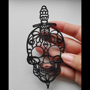 自立型スカル刺繍デザイン：ハロウィーンデコレーション（デジタルダウンロード）