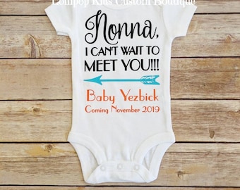 Nonna I can't wait to meet you, Coming soon, pregnancy announcement arrow heart, Gender neutral shirt