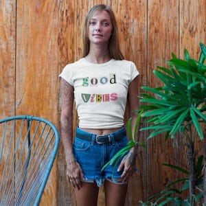 Good Vibes Tee, Positive Women&#39;s T-Shirt, Cute Graphic Top, Gift for Her, Casual Shirt, Trendy Apparel
