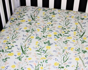 Fitted Crib Sheet / Mini Crib Sheet / Pack N Play - Flourishing Flowers