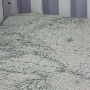 Drap-housse pour lit de bébé / Mini drap pour lit de bébé - carte vintage - carte du monde