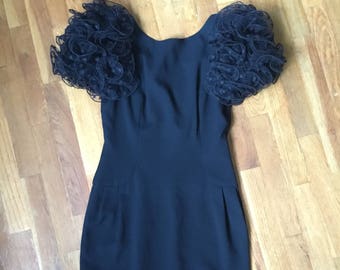LBD size 4 sheath dress black crepe curvy 80&#39;s 90&#39;s