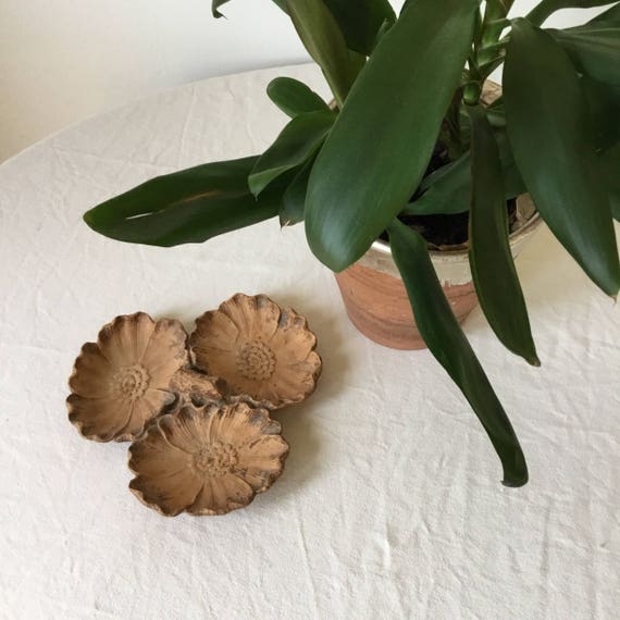 Rustic wood composite dish three flowers 40's 50's distressed pressed wood jewelry tray shabby boho