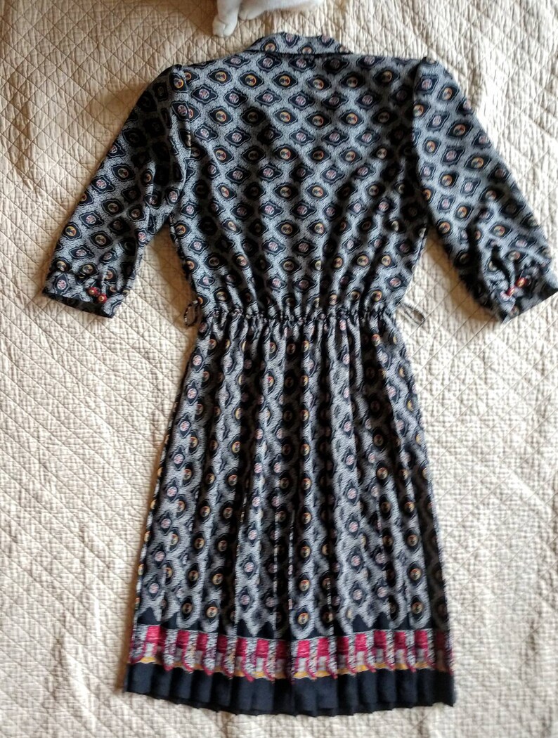 80/'s secretary dress puff sleeve pleated skirt Medium black white romantic pattern