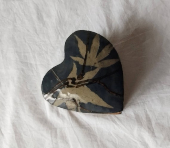 Artisan ceramic box heart shape - image 5