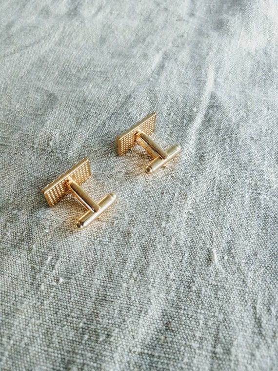Midcentury gold textured rectangular cuff links h… - image 2