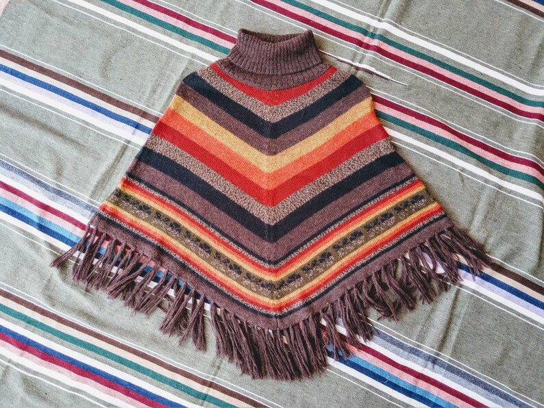 Alpaca poncho turtleneck dark rainbow orange Peru Bolivia XSS fringed brown red hippie boho ethnic stripes warm soft pure floral border