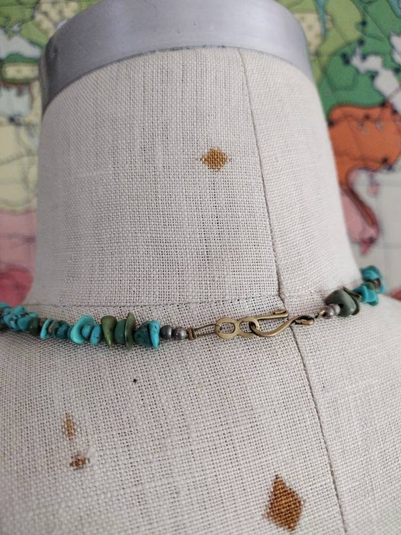 Vintage turquoise chip necklace 19 inch - image 5