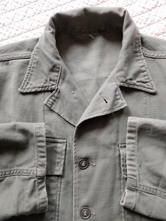 Post WWII army fatigues cotton field shirt chest … - image 2