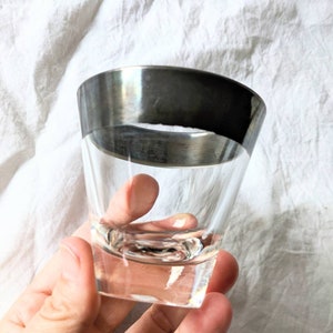 Dorothy Thorpe zilveren band cocktailglas