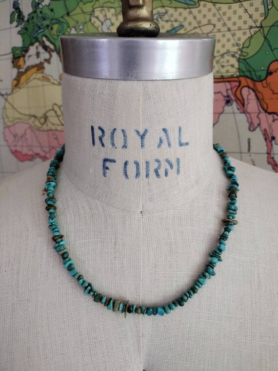 Vintage turquoise chip necklace 19 inch - image 2