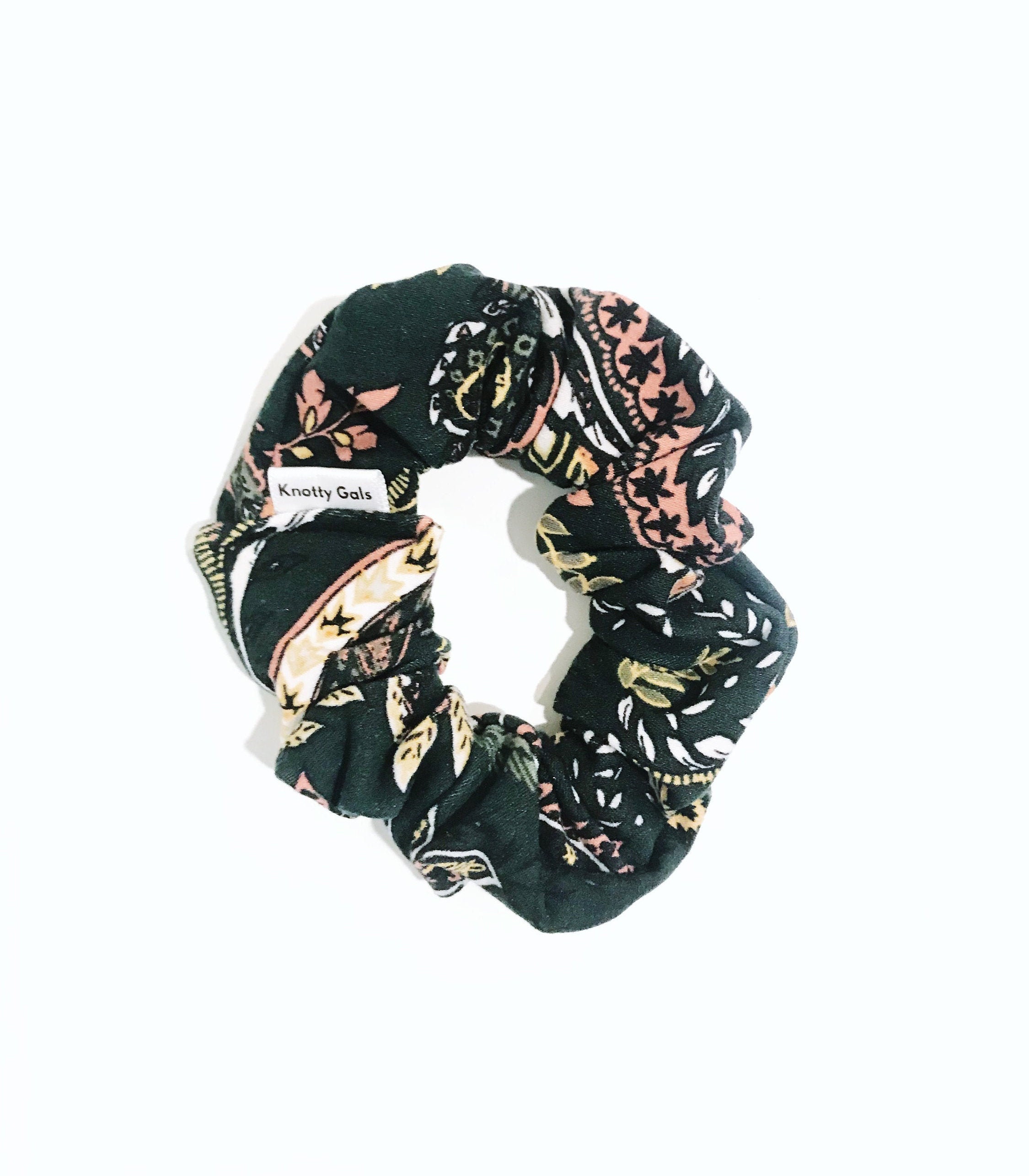 Knotty Gal Scrunchy Alma