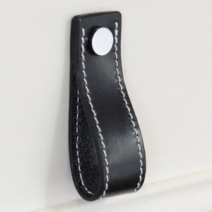 Lourdais Folded Black Leather Door Pull