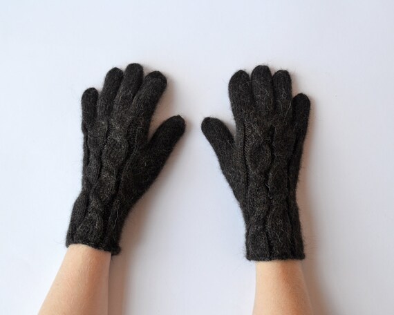 gloves with fingers out