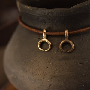 Bronzen mini Lunula-hanger - kleine hanger maanamulet