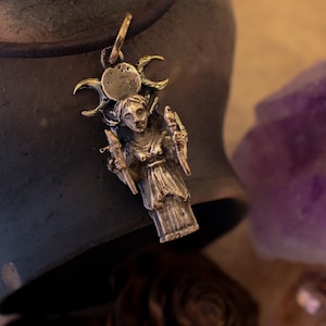 Hekate Hexe Anhänger - Dreifache Göttin - Bronze - Wicca