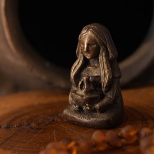 Brigit - statuette - Autel celtique