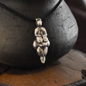 Lespugue Venus pendant - Sterling Silver pendant