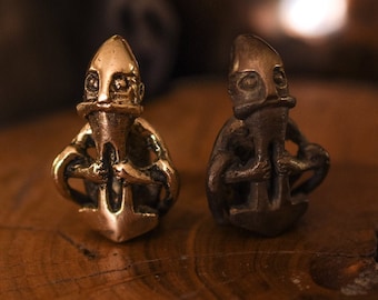 Thor bronze pendant  - statuette inspiration- thor hammer