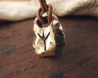 Runes - Pendentif bronze avec les runes de votre choix.