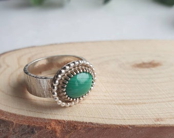 MALACHITE recycled silver ring | pinky ring | little green and silver ring | green recycled sterling silver ring | small stone signet ring