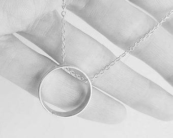 KINETIC CIRCLE sliding silver necklace | silver circle necklace | silver circles necklace | silver necklace | silver round necklace