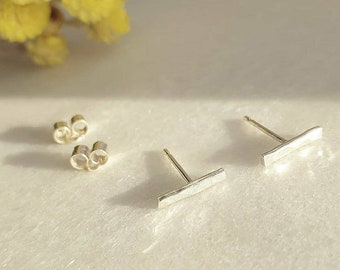 GLITTER STICK SLIM recycled silver studs | little silver line stud earrings | minimal | tiny silver studs | little silver bar earrings |