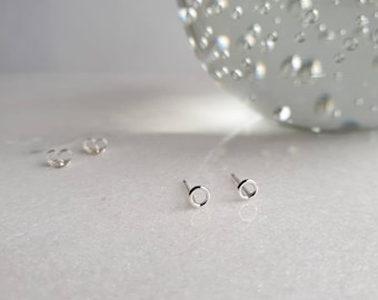 CIRCLE MINI silver stud earrings | Tiny Silver Circle Studs | Mini Silver Circle Studs | Tiny Silver Studs | Minimal Circle Studs | Studs