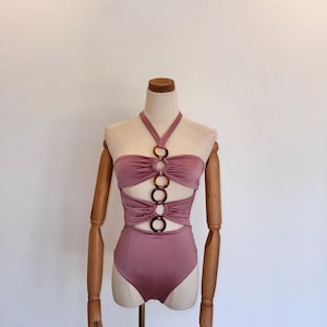 STATEMENT RING HALTER one piece – Cutout Monokini with Linked Front Rings, High Leg Fit, Festival Swimwear, Retro Glam Suit, Sexy Bodysuit