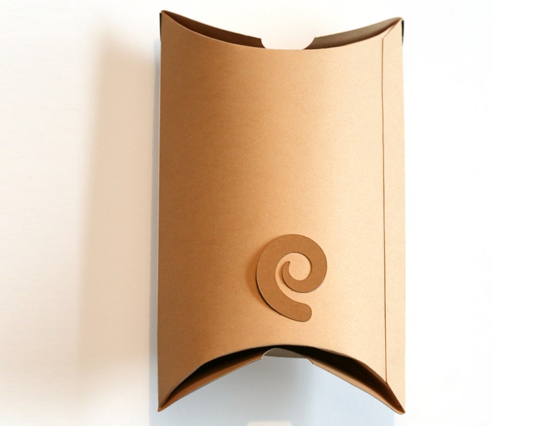 Download Cute Pug Gift Box SVG for Cricut Dog theme party favor ...