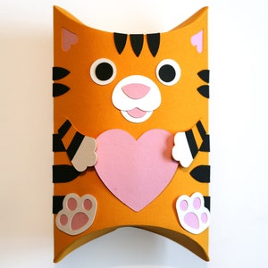 Cute Tiger Gift Box SVG for Cricut, Jungle theme party favor pillow box, instant download die cut files for papercraft
