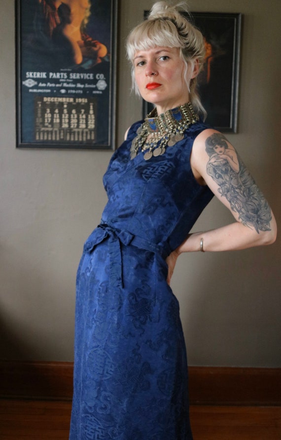 Antique 1920s Indigo Jacquard Chinese Silk Wrap Dr