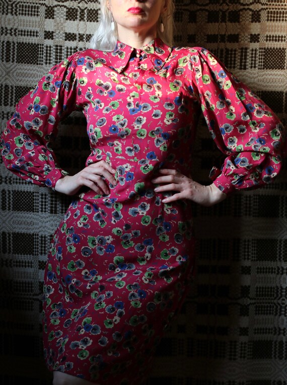 Vintage 1930s Ruched Silk Floral Poppies Balloon S