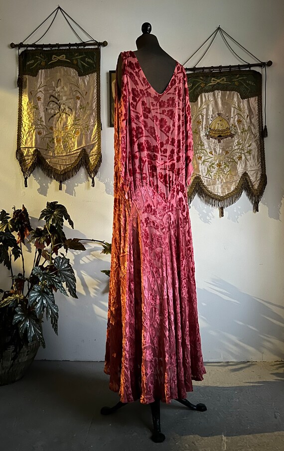 Vintage 1920s Pink Devore Velvet Dress - image 4