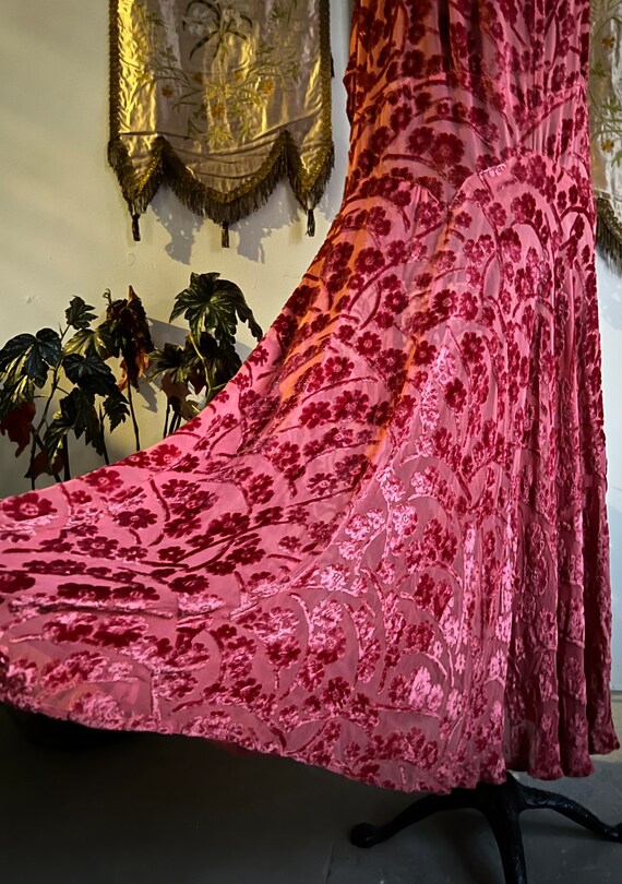 Vintage 1920s Pink Devore Velvet Dress - image 5