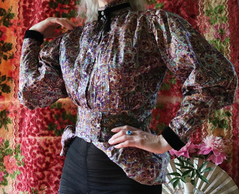 RARE Victorian-style Costume Medallion Blouse w Silk Embroidered Detachable Bustle