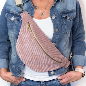 Corduroy heuptasje, stoffige roze corduroy met brede ribbels, speciale heuptas met verwisselbare riem, heuptasje